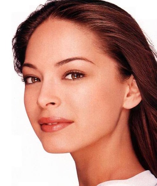 >Kristin Kreuk
