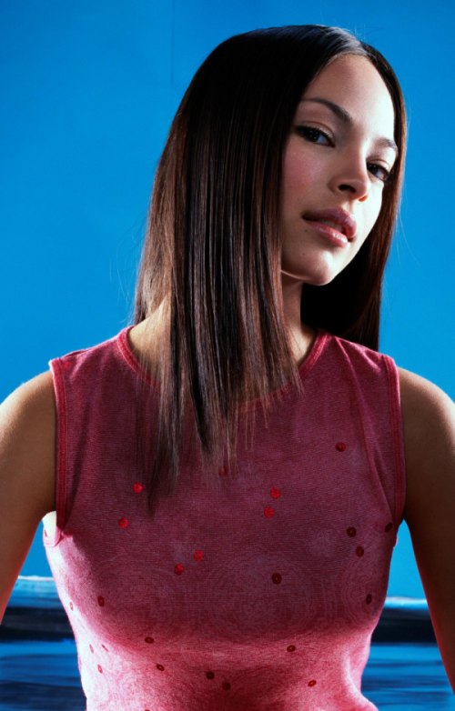 >Kristin Kreuk