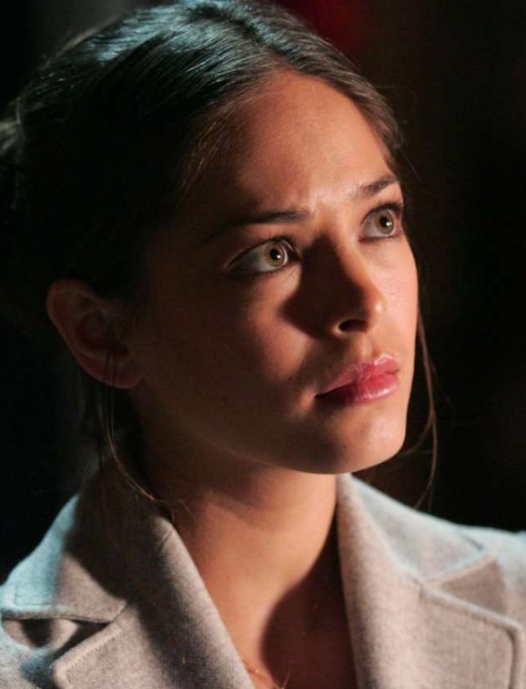 >Kristin Kreuk