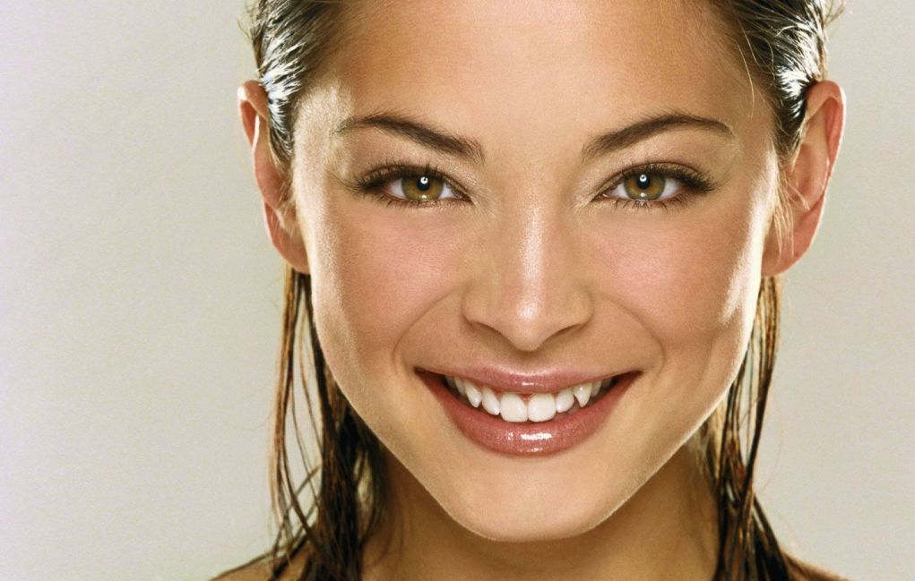 >Kristin Kreuk