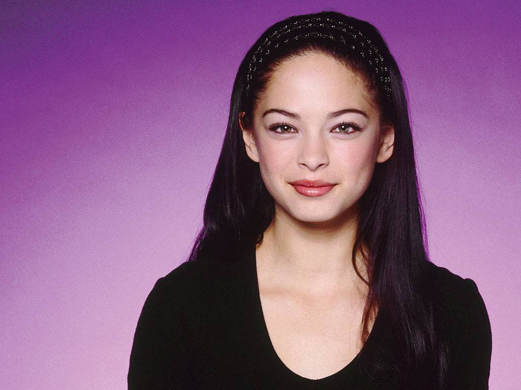 >Kristin Kreuk