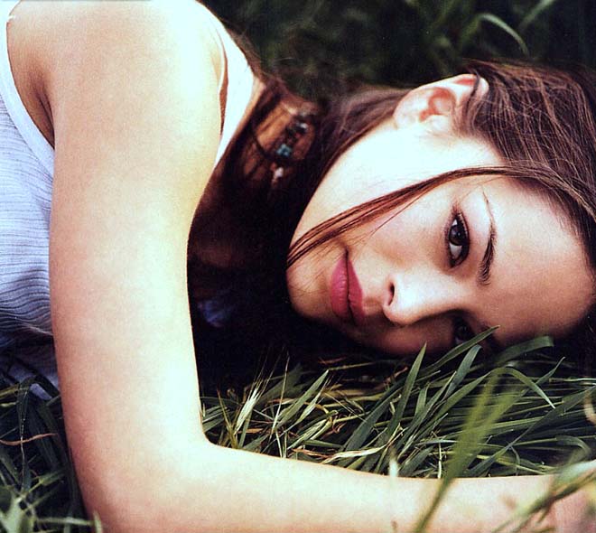 >Kristin Kreuk