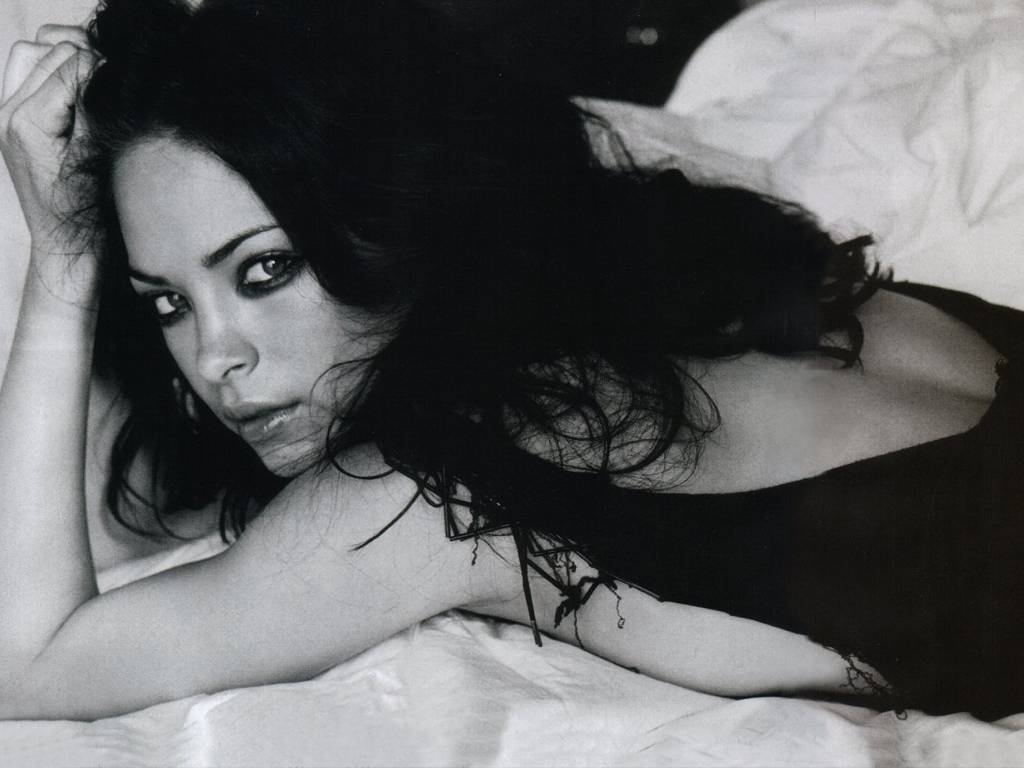 >Kristin Kreuk