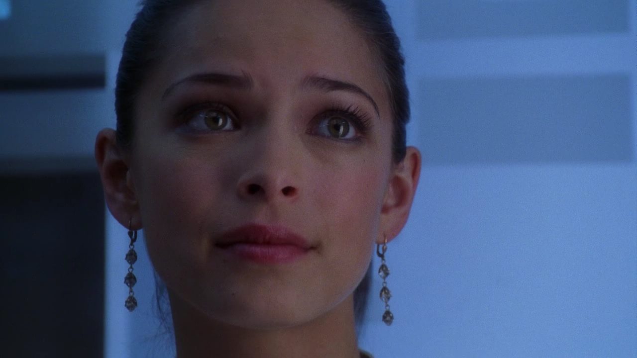 >Kristin Kreuk
