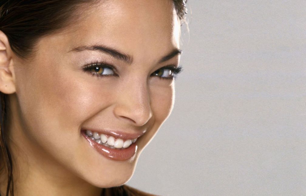 >Kristin Kreuk