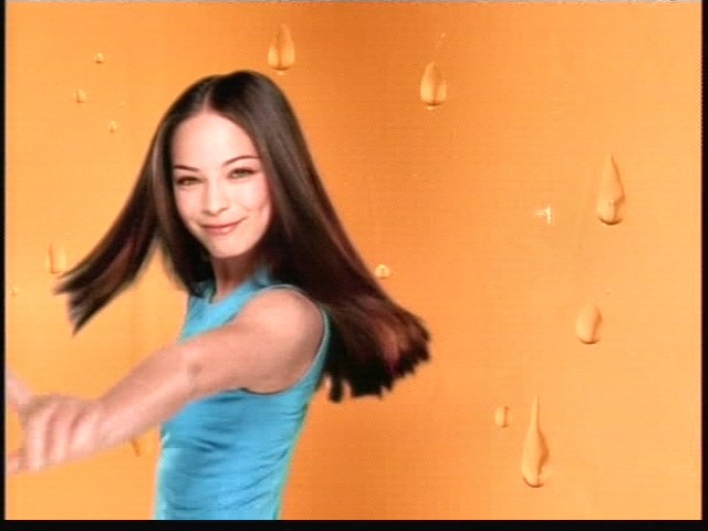 >Kristin Kreuk