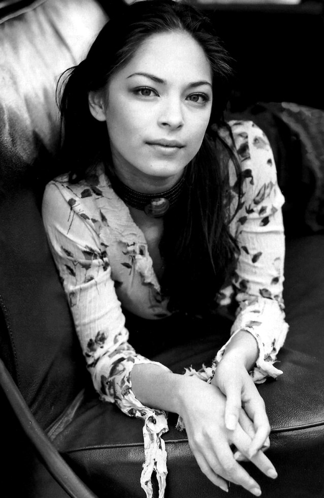 >Kristin Kreuk