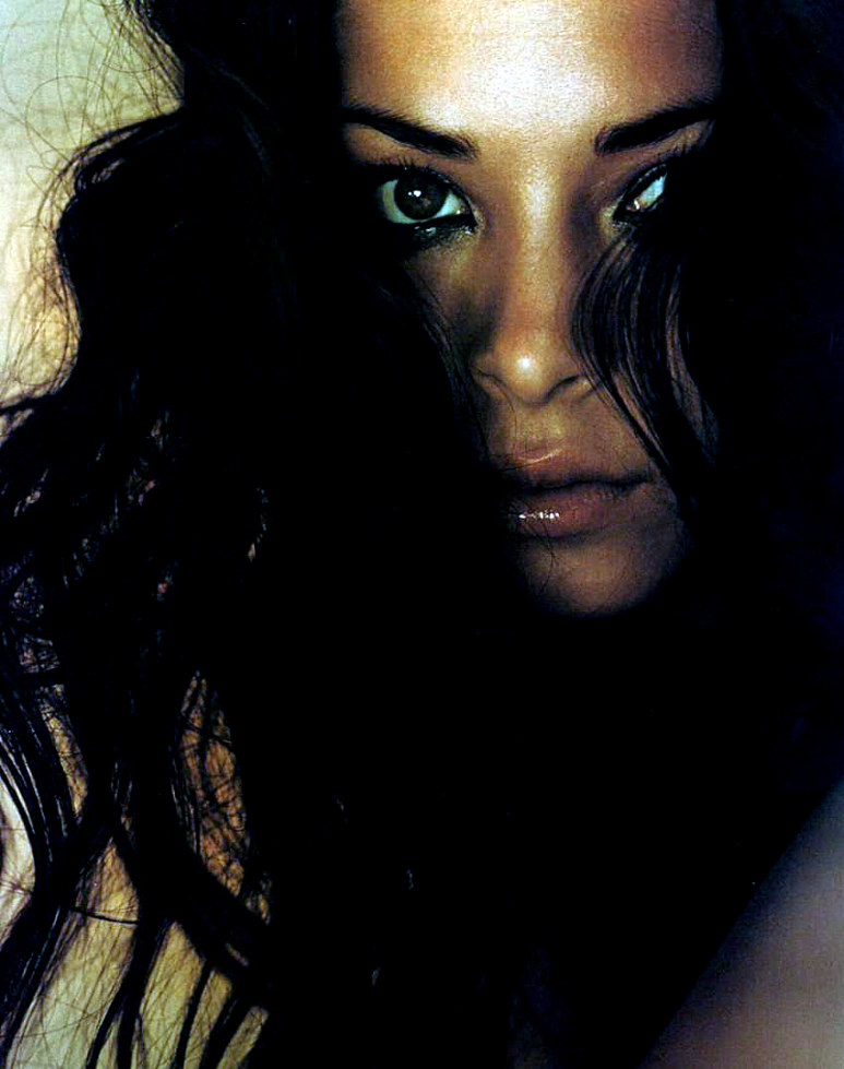 >Kristin Kreuk
