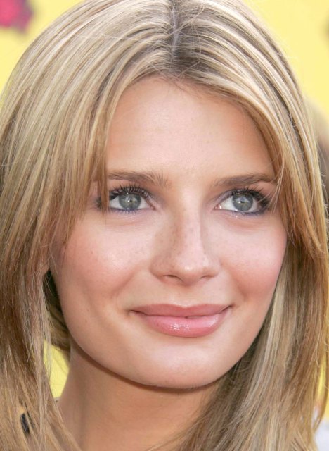 >Mischa Barton