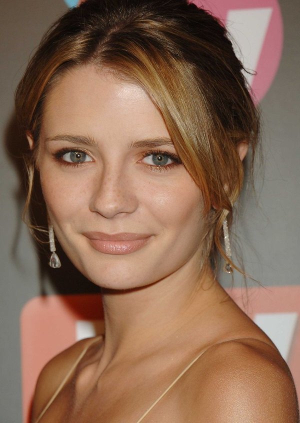 >Mischa Barton