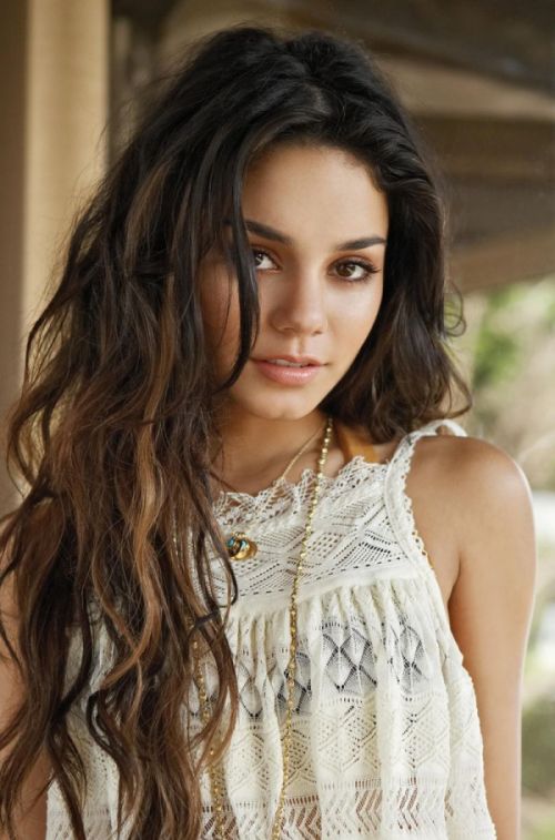 >Vanessa Anne Hudgens