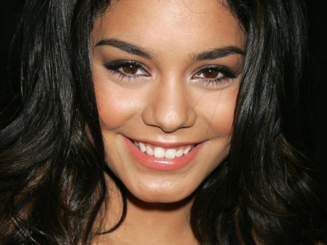 >Vanessa Anne Hudgens